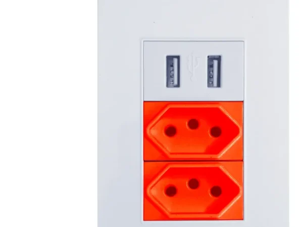 Tomada 20a Modular Usb De Parede Jwcom Bivolt Atualizável